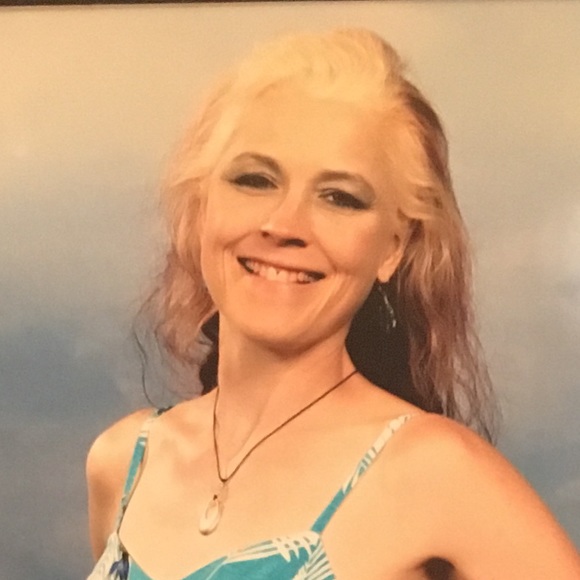 Meet your Posher, Kat - Picture 1 of 1